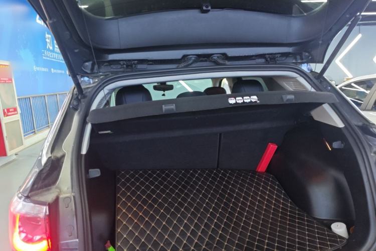 Used Jeep Compass 2017 200T Automatic Family Edition Trunk