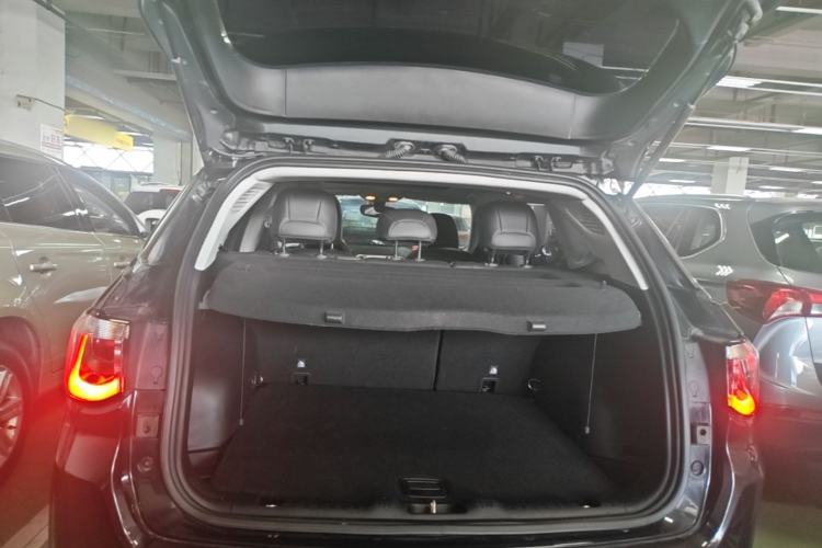 Used Jeep Compass 2017 200T Automatic Family Edition Trunk