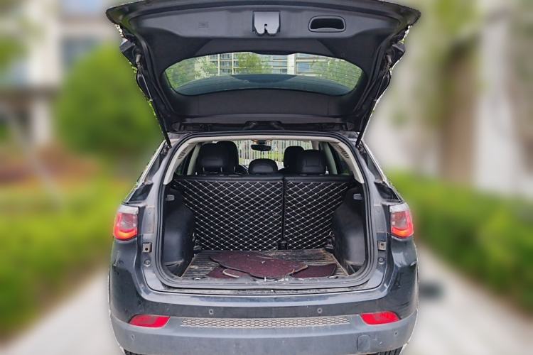 Used Jeep Compass 2017 200T Automatic Family Enjoyment Four-Wheel Drive Edition Trunk
