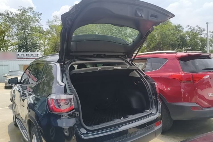 Used Jeep Compass 2017 200T Automatic Family Edition Trunk