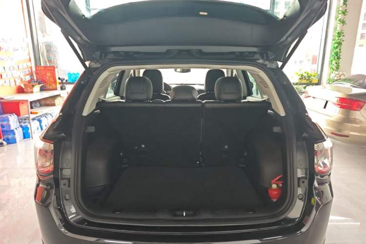 Used Jeep Compass 2017 200T Automatic Family Edition Trunk