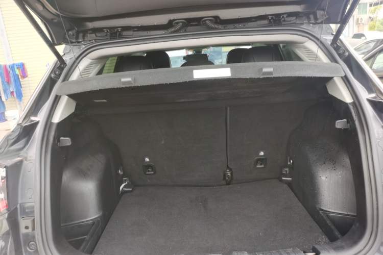 Used Jeep Compass 2017 200T Automatic Family Edition Trunk