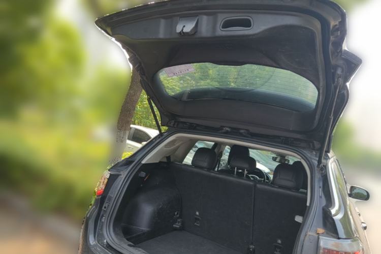 Used Jeep Compass 2017 200T Automatic Family Edition Trunk