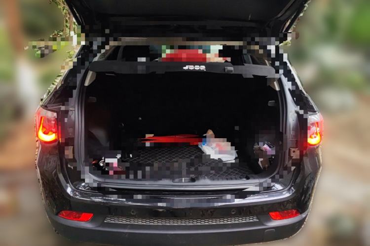 Used Jeep Compass 2017 200T Automatic Family Edition Trunk