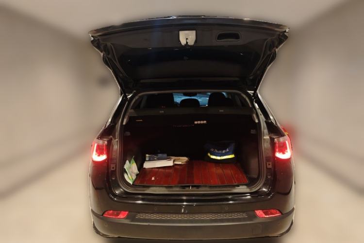 Used Jeep Compass 2017 200T Automatic Family Edition Trunk