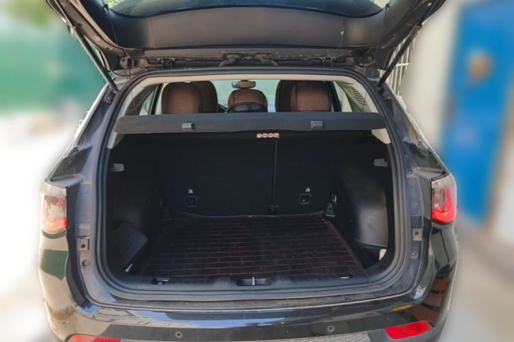 Used Jeep Compass 2017 200T Automatic Family Edition Trunk