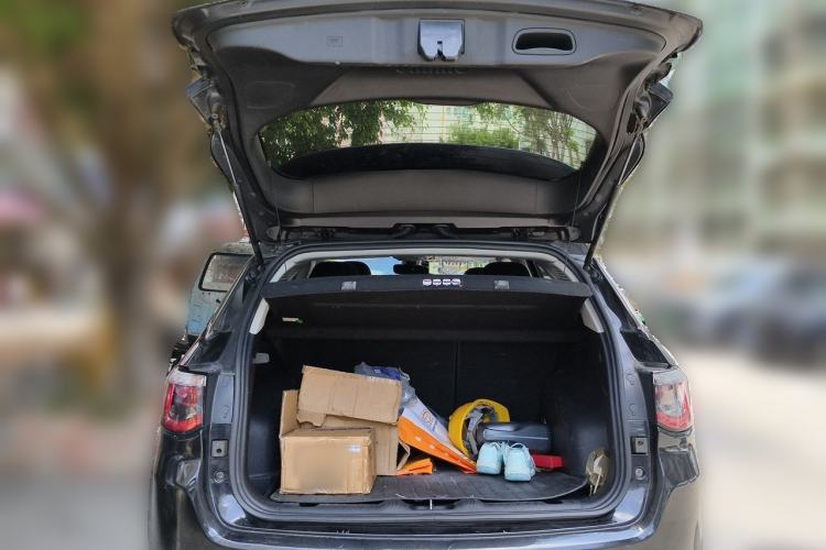 Used Jeep Compass 2017 200T Automatic Family Edition Trunk