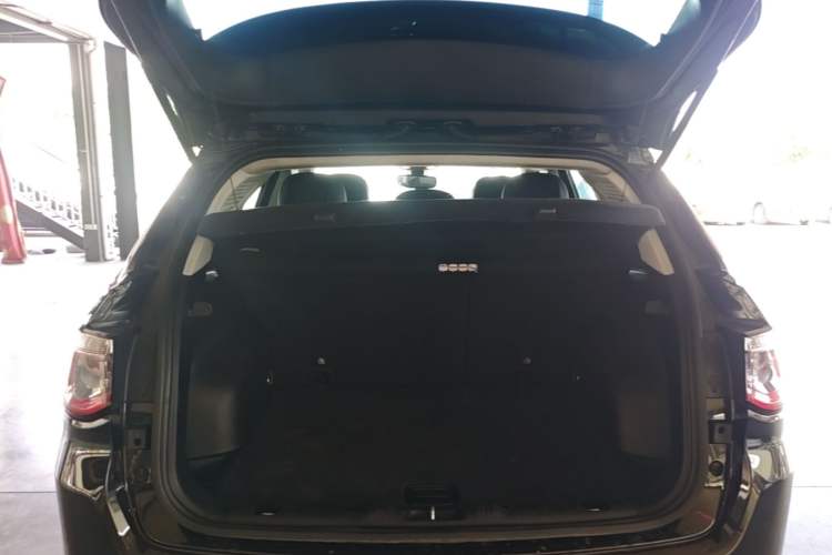 Used Jeep Compass 2017 200T Automatic Family Edition Trunk