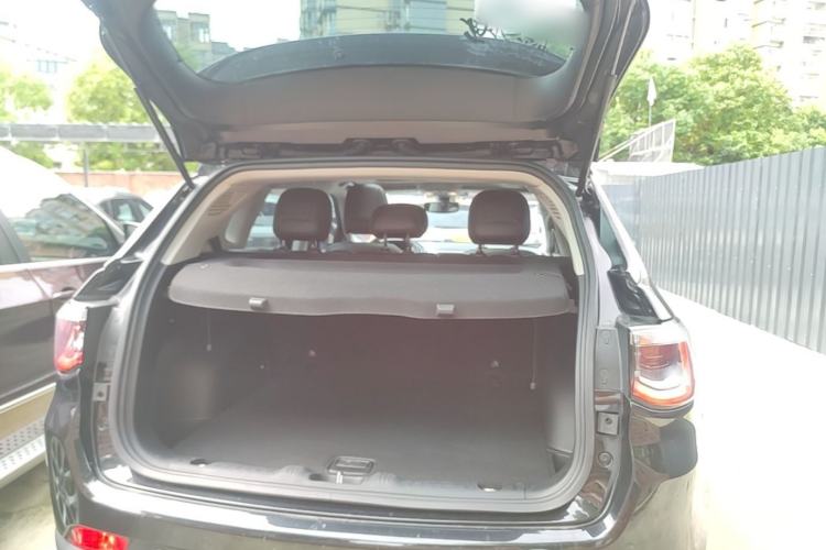Used Jeep Compass 2017 200T Automatic Family Edition Trunk