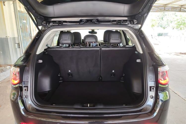 Used Jeep Compass 2017 200T Automatic Family Edition Trunk