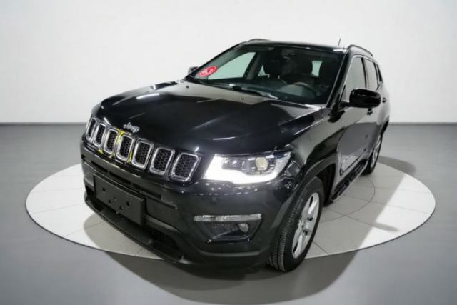 Ojetý Jeep Compass 2017 200T Automatic Family Edition