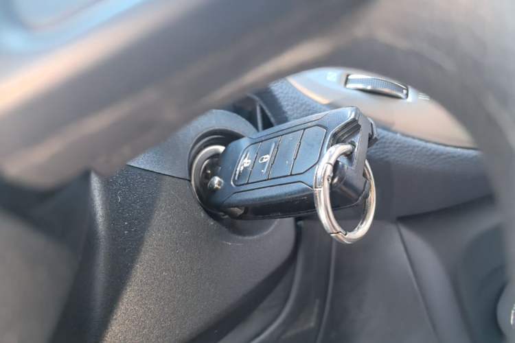 Used Jeep Compass 2017 200T Automatic Comfort Edition Vehicle Key