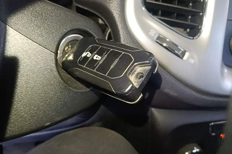 Used Jeep Compass 2017 200T Automatic Comfort Edition Vehicle Key