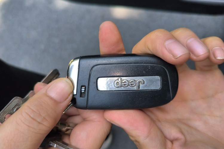 Used Jeep Compass 2017 200T Automatic Family Edition Vehicle Key