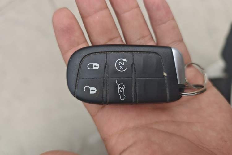 Used Jeep Compass 2017 200TS Automatic High-Performance All-Wheel Drive Edition Vehicle Key