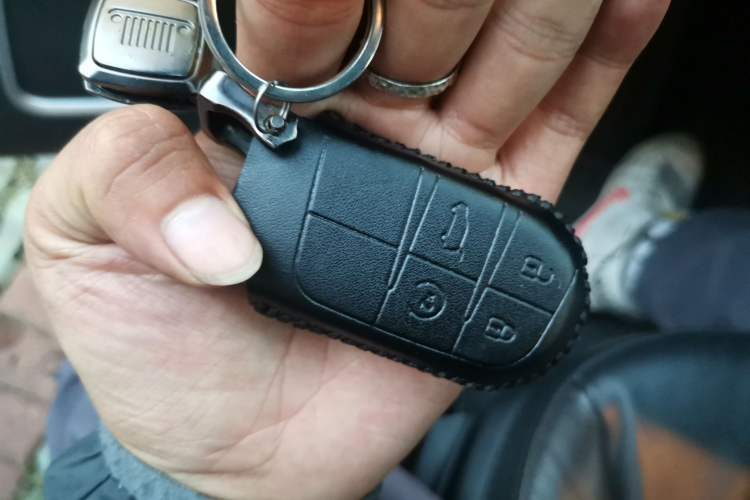 Used Jeep Compass 2017 200T Automatic Family Edition Vehicle Key
