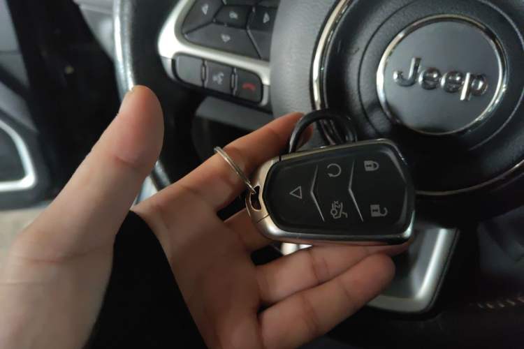 Used Jeep Compass 2017 200T Automatic Family Edition Vehicle Key