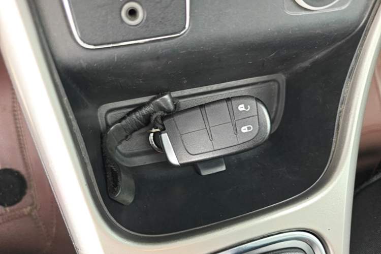 Used Jeep Compass 2017 200T Automatic Family Edition Vehicle Key