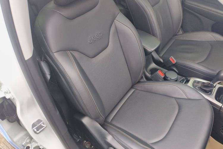 Used Jeep Compass 2017 200T Automatic Family Edition Right Front Seat