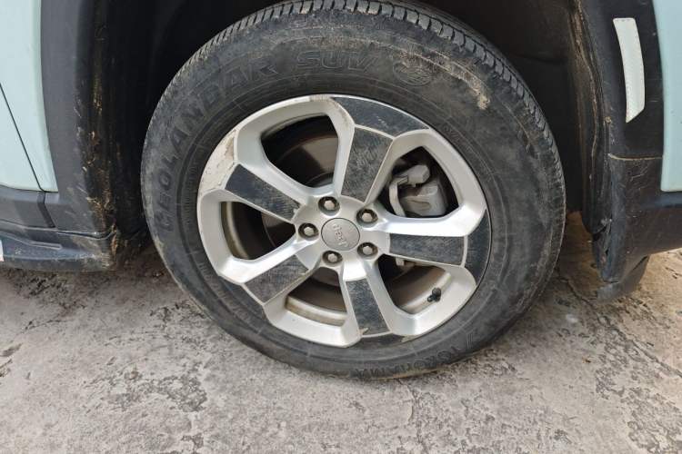 Used Jeep Compass 2017 200T Automatic Family Edition Right Front Wheel Hub
