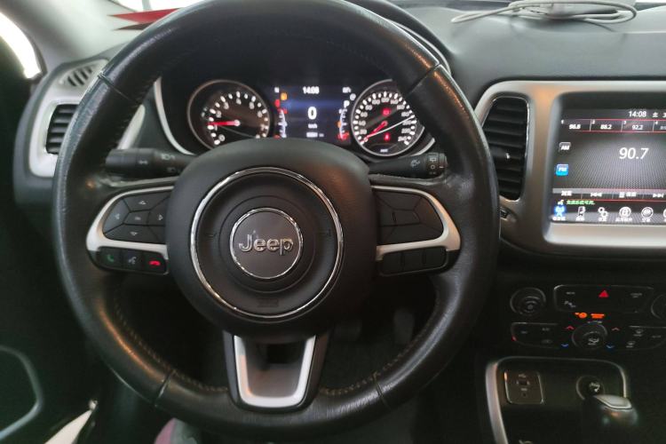 Used Jeep Compass 2017 200T Automatic Family Edition Center Console