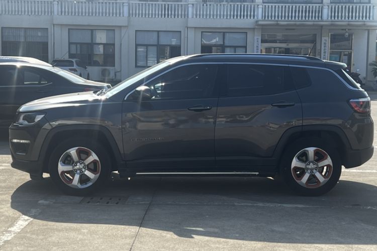 Used Jeep Compass 2017 200T Automatic Family Edition Exterior 2