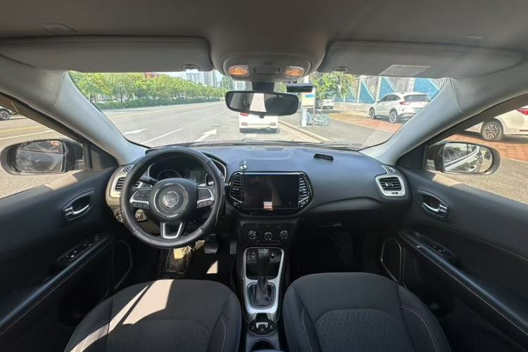 Used Jeep Compass 2017 200T Automatic Enjoyment Edition Interior 1