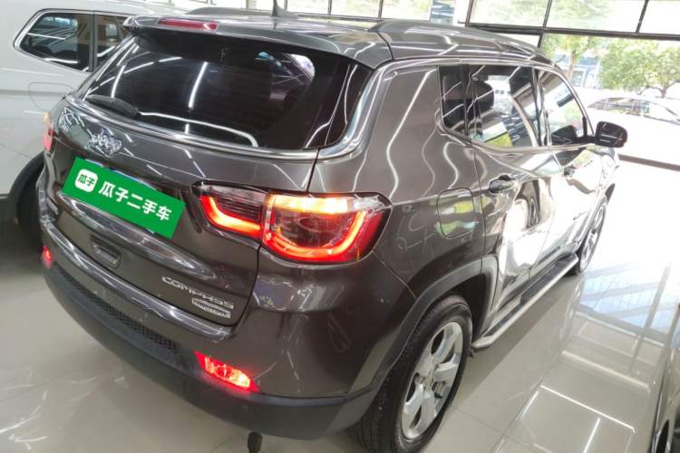 Used Jeep Compass 2017 200T Automatic Family Edition Rear Right 45 Deg