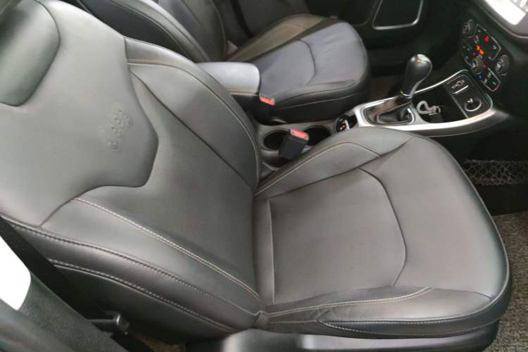 Used Jeep Compass 2017 200T Automatic Family Edition Right Front Seat