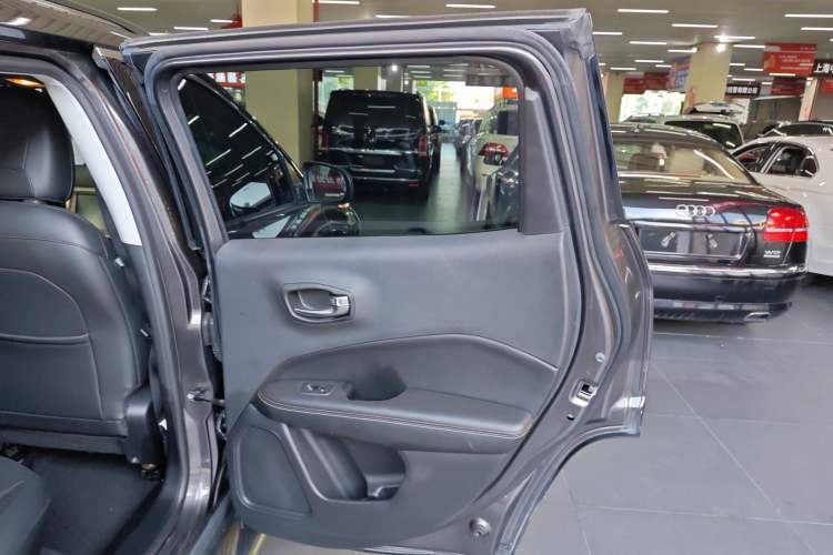 Used Jeep Compass 2017 200T Automatic Family Edition Right Rear Door Interior