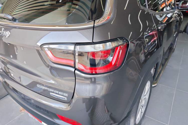 Used Jeep Compass 2017 200T Automatic Family Edition Right Rear Taillight