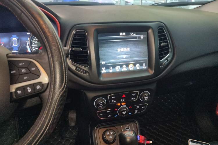 Used Jeep Compass 2017 200TS Automatic High-Performance All-Wheel Drive Edition Audio And AC Panel
