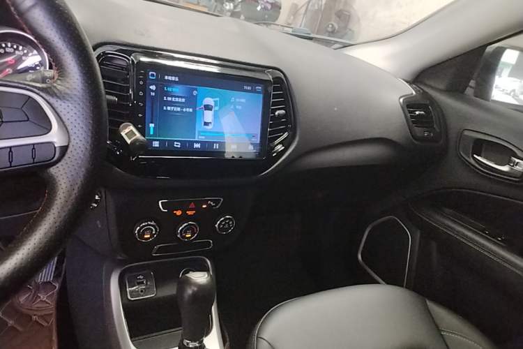 Used Jeep Compass 2017 200T Automatic Enjoyment Version Audio And AC Panel