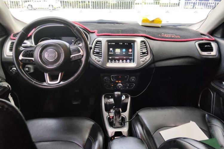 Used Jeep Compass 2017 200T Automatic Family Edition Center Console