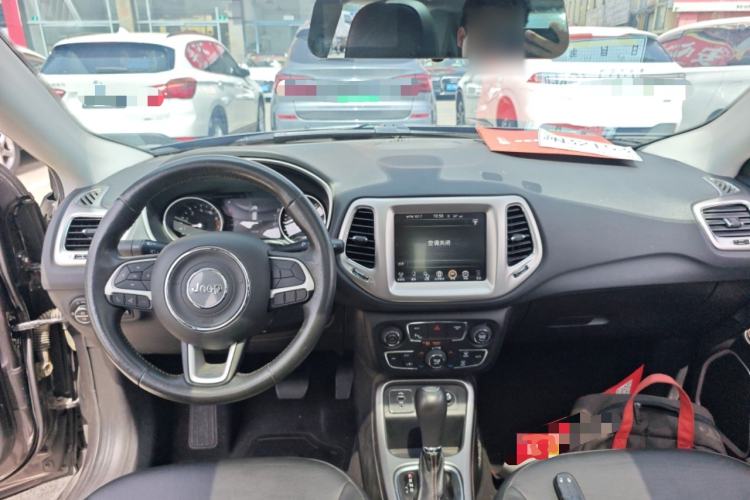 Used Jeep Compass 2017 200T Automatic Family Edition Center Console