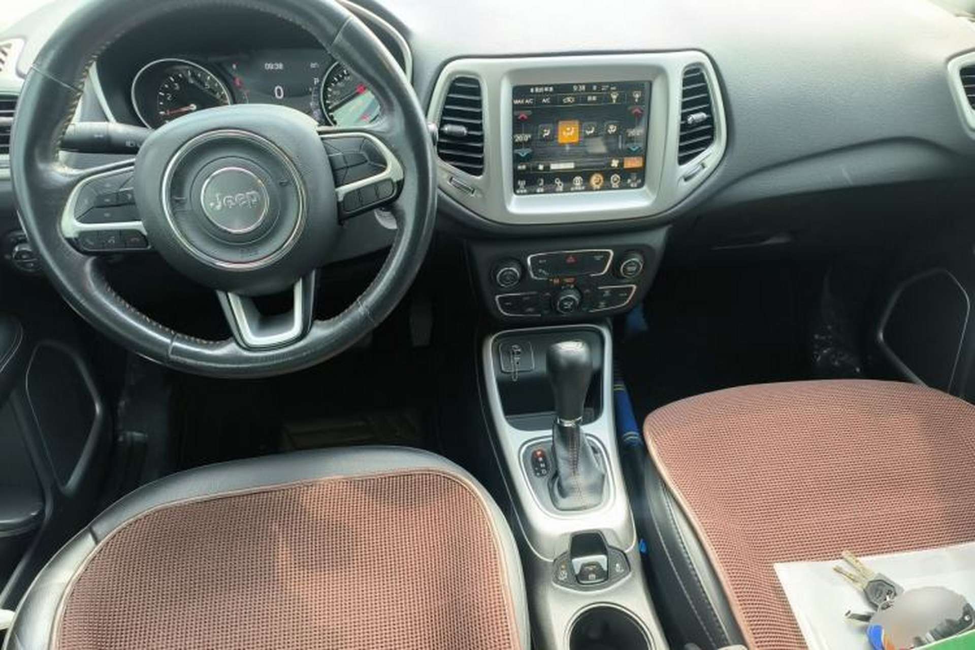 Used Jeep Compass 2017 200T Automatic Family Edition Center Console