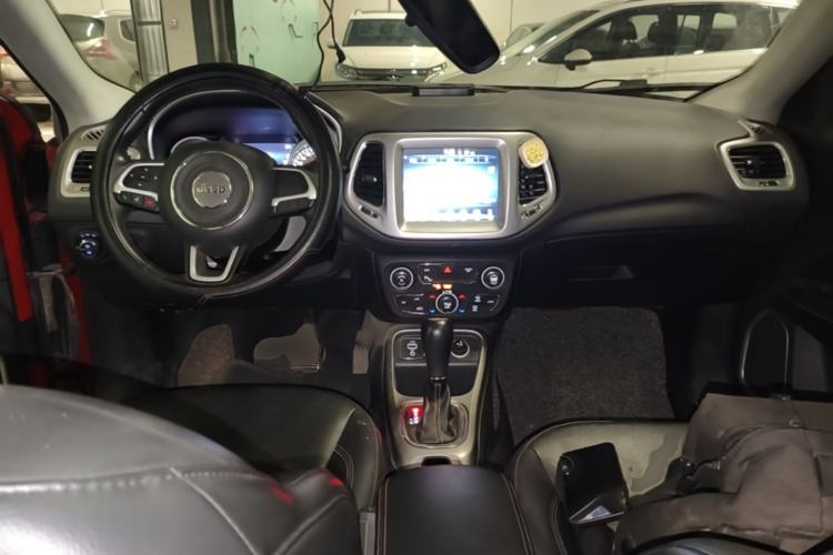 Used Jeep Compass 2017 200T Automatic Family Edition Center Console