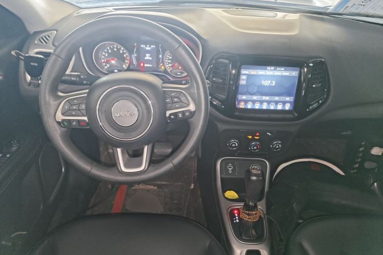 Used Jeep Compass 2017 200T Automatic Enjoyment Version Center Console