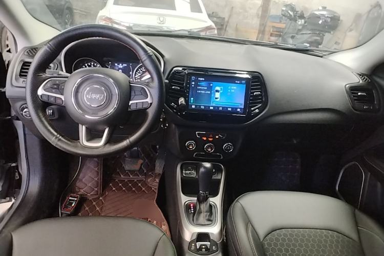 Used Jeep Compass 2017 200T Automatic Enjoyment Version Center Console