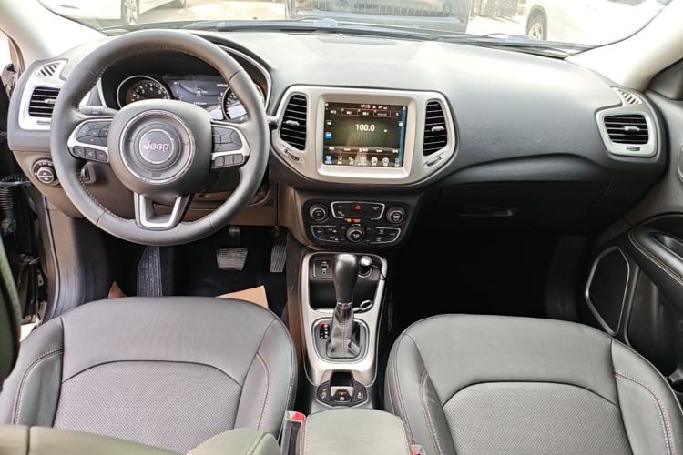 Used Jeep Compass 2017 200T Automatic Family Edition Center Console