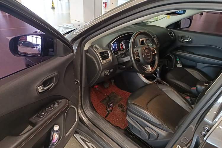Used Jeep Compass 2017 200T Automatic Family Edition Driver Seat
