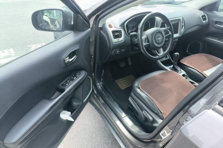 Used Jeep Compass 2017 200T Automatic Family Edition Driver Seat