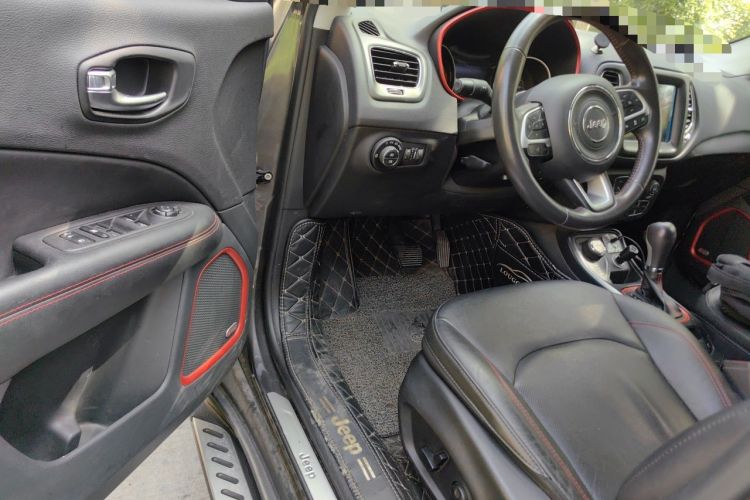 Used Jeep Compass 2017 200TS Automatic High-Performance All-Wheel Drive Edition Driver Seat