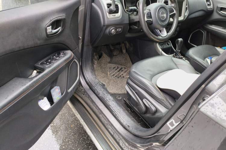 Used Jeep Compass 2017 200T Automatic Family Edition Driver Seat