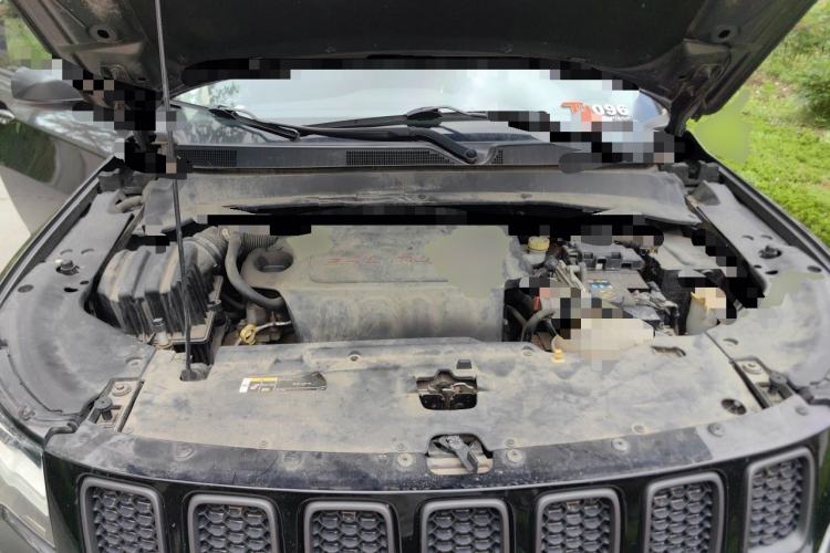 Used Jeep Compass 2017 200TS Automatic High-Performance All-Wheel Drive Edition Engine Bay