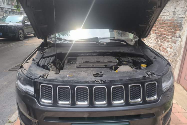 Used Jeep Compass 2017 200T Automatic Enjoyment Version Engine Bay