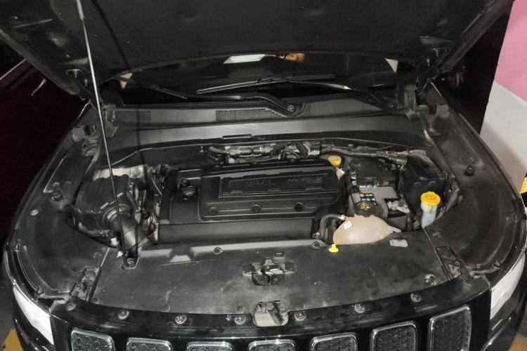 Used Jeep Compass 2017 200T Automatic Family Edition Engine Bay