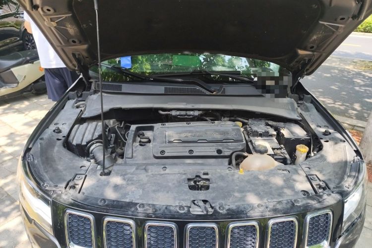 Used Jeep Compass 2017 200T Automatic Family Edition Engine Bay