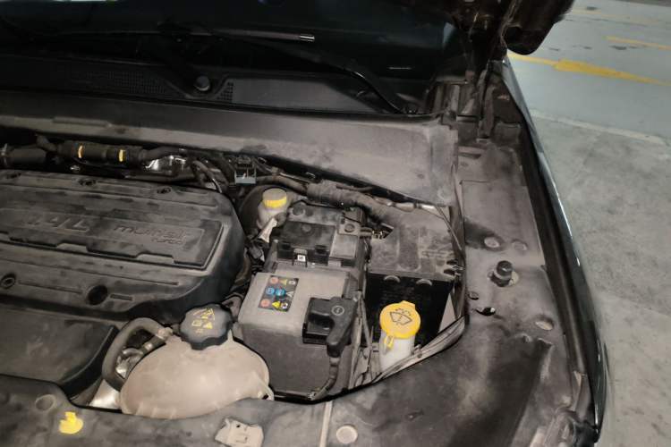 Used Jeep Compass 2017 200T Automatic Enjoyment Version Engine Bay Left