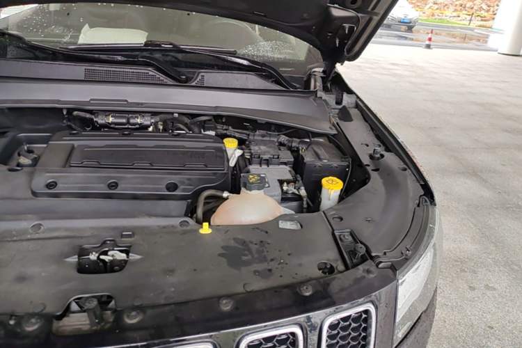 Used Jeep Compass 2017 200T Automatic Family Edition Engine Bay Left